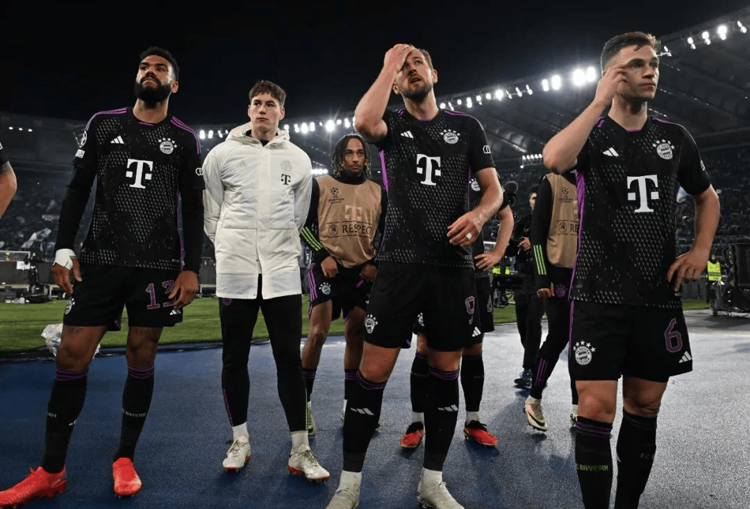 跟队：米兰双雄在为新球场找命名商，目标带来每年超2000万欧收入（记者：米兰双雄为新球场招募冠名商，年收入目标超过2000万欧元）