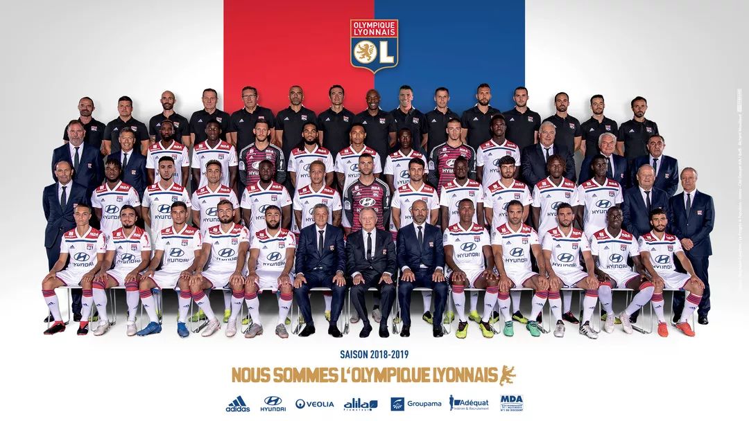 意媒：拜仁天才边锋利契纳或离队，尤文和米兰等队有意争夺（意大利媒体：拜仁新星边锋利契纳可能离队，尤文、米兰等队竞逐）