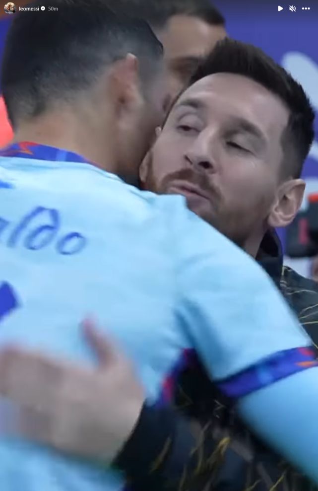 美记：鹈鹕已将锡安摆上交易货架，只要能换回实际的回报即可（美记：鹈鹕将锡安列入交易名单，只要报价合适即可出手）