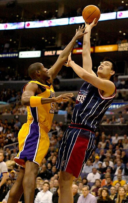 友谊赛半场：米德、斯坦韦均双响，中国女足0-5英格兰女足（友谊赛半场战报：中国女足0-5落后英格兰，米德与斯坦韦双双梅开二度）