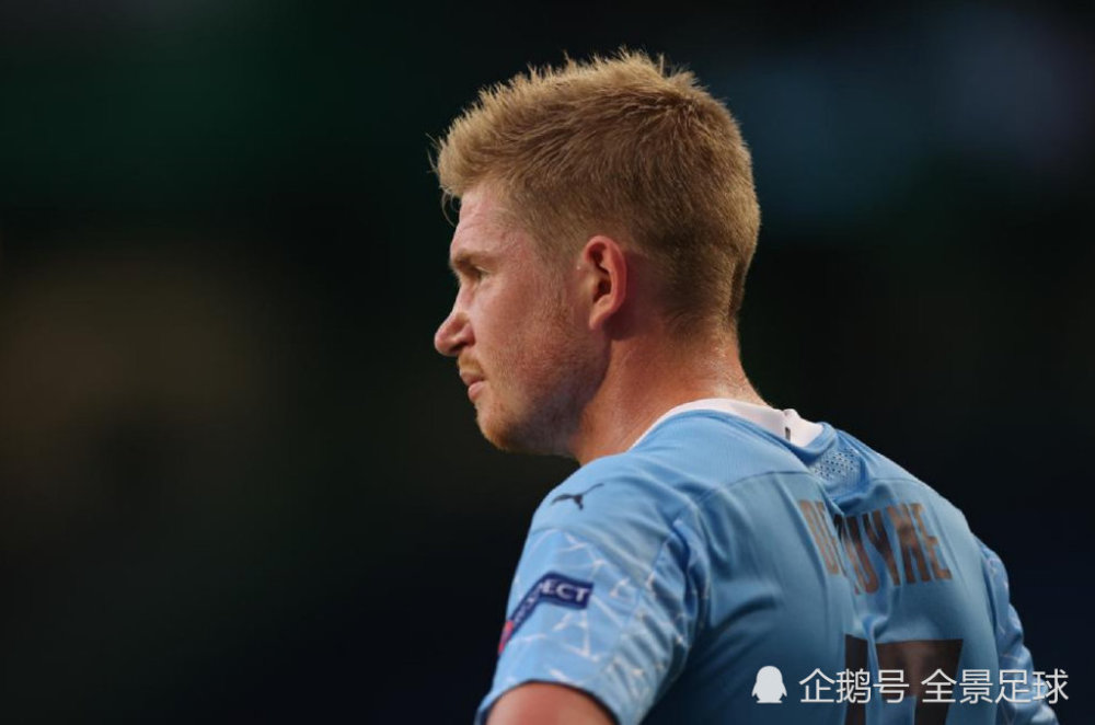 篮球勇士球星连中五记三分引全场欢呼（勇士球星连飙五记三分引爆全场欢呼）