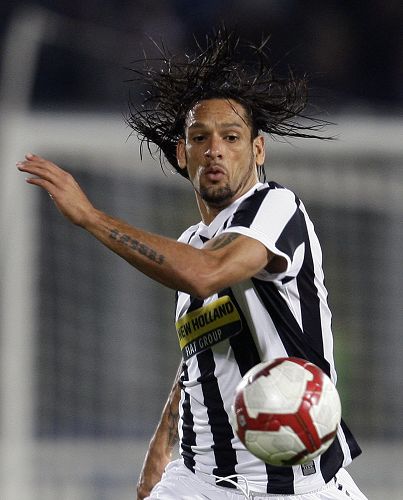 官方：法兰克福签下日本19岁后卫小杉启太，明年1月正式加盟（官宣：日本19岁后卫小杉启太签约法兰克福，明年1月入队）