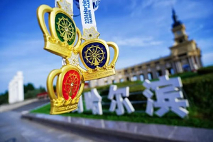 球队外线火力强到爆表（球队外线三分如雨，火力全开）