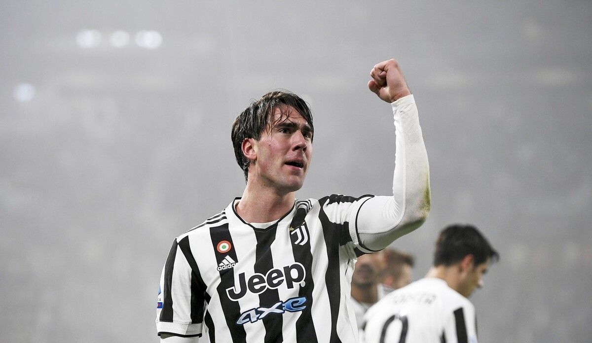 神锋，帕罗特11月2场世预赛打入5球帮助爱尔兰挺进附加赛（神锋帕罗特11月两场世预赛轰下5球，助爱尔兰闯入附加赛）