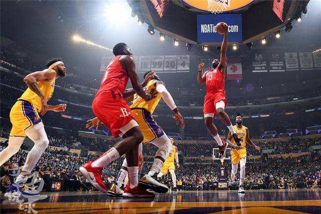 西媒：诺坎普承包商因218起劳工欺诈案面临近200万欧元罚款（西媒：诺坎普工程承包商涉218起劳工欺诈，或被罚近200万欧元）