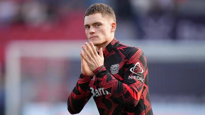 鲁尼：我爱逛廉价商店，买咖喱味方便面和薯片吃（鲁尼称钟爱平价店：常买咖喱味泡面和薯片）