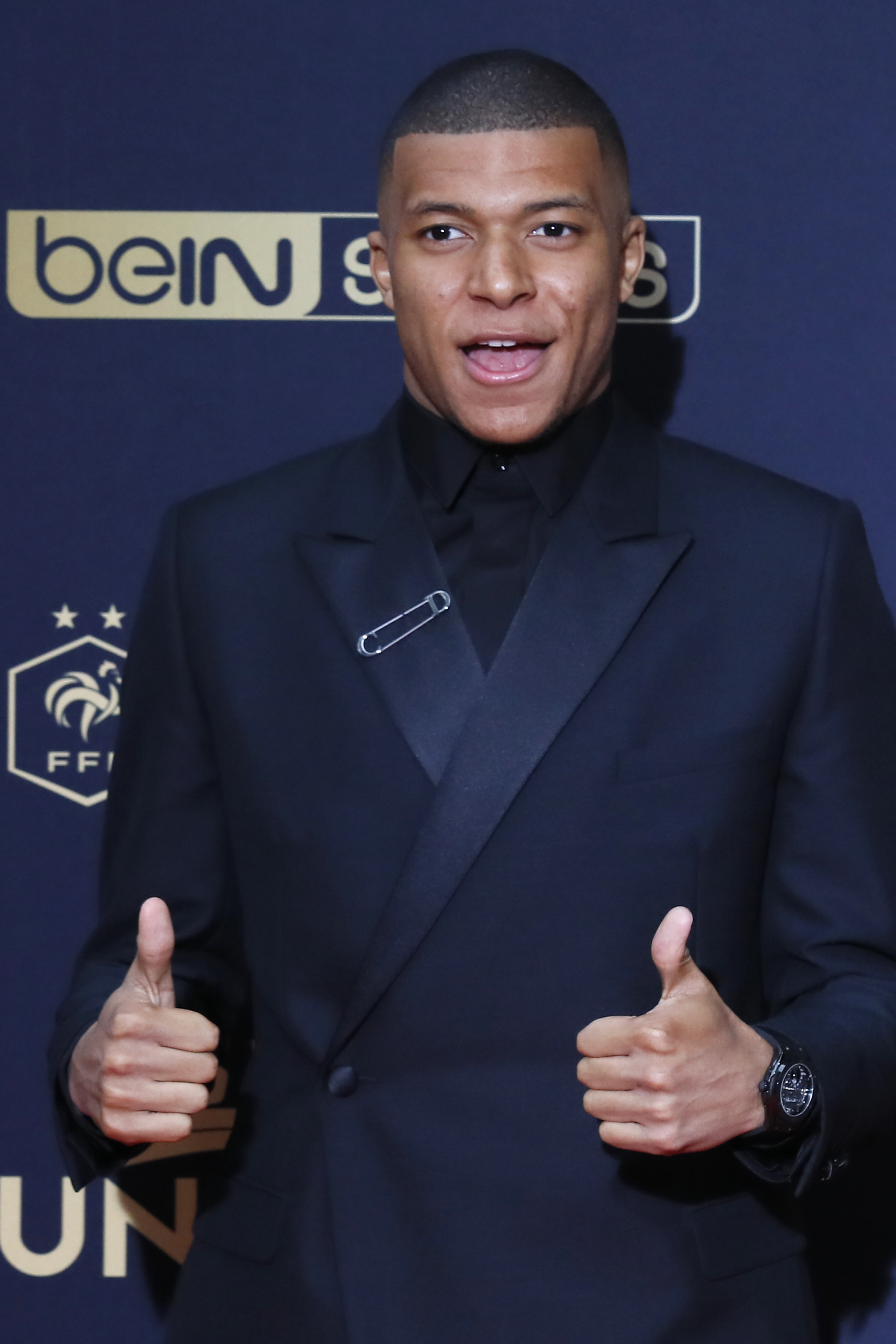 0-8惨败英格兰女足，中国女足平队史最大比分输球纪录（中国女足0比8不敌英格兰，追平队史最大比分失利纪录）