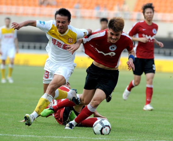 剑南春丨尤文0-0都灵，帕莱亚里多次扑救，小西蒙尼进球无效（剑南春丨尤文闷平都灵0-0：帕莱亚里屡次救险，小西蒙尼破门被吹）