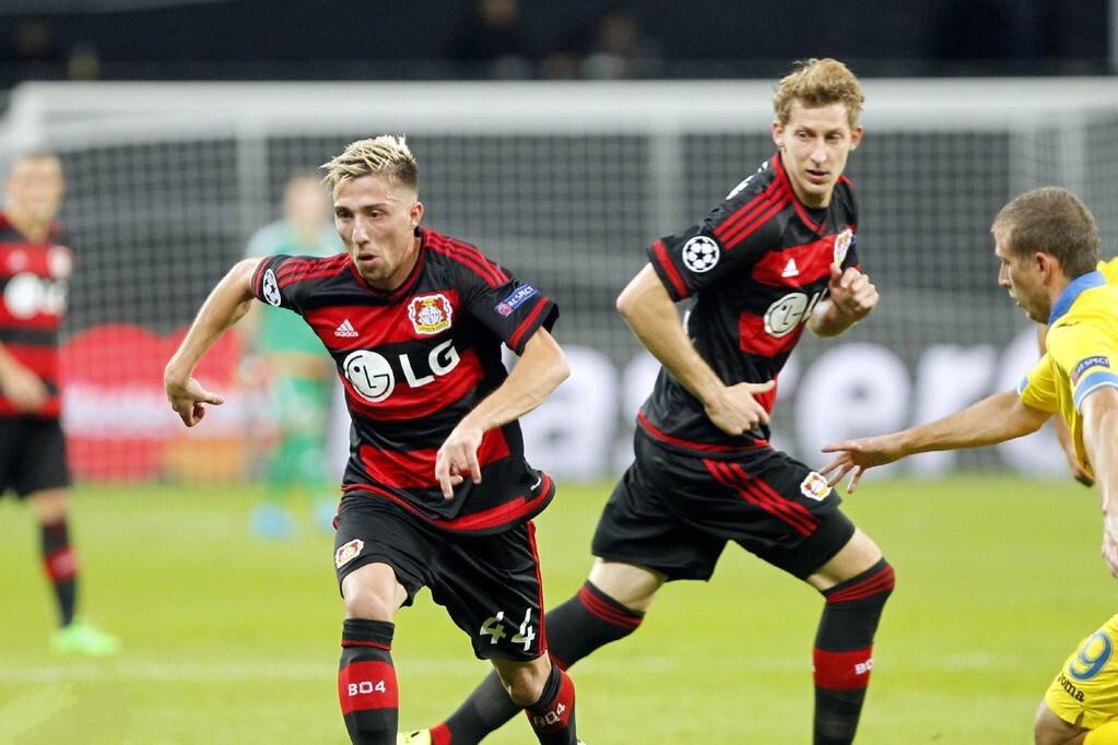 皇马队史第五次西甲主场有两人被罚下，上一次是20年前（皇马西甲主场两人被逐为队史第5次，距上次已过20年）