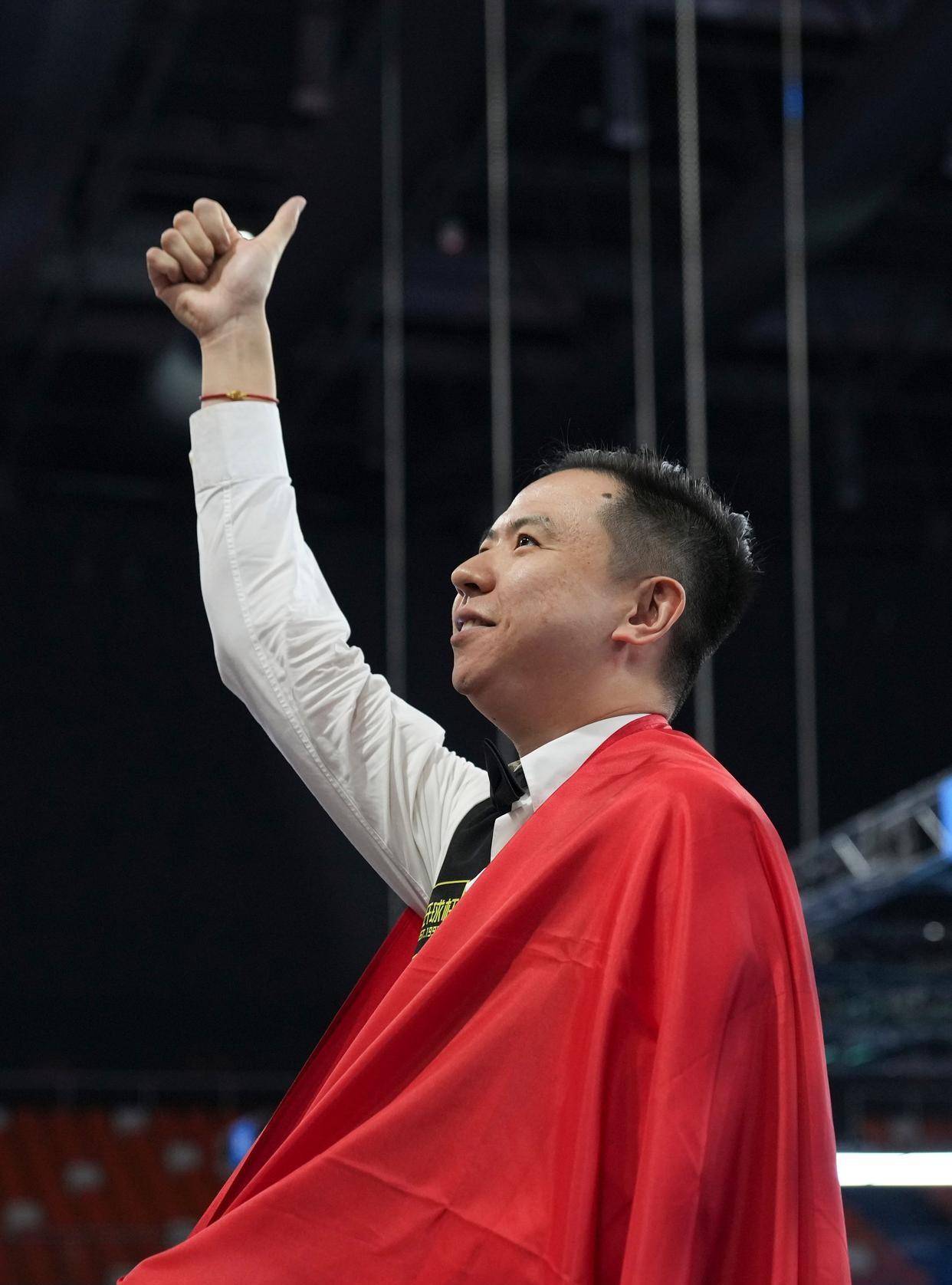 日益扩大 日益扩大